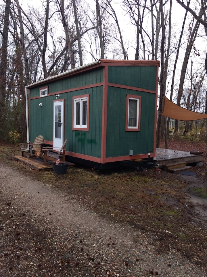 Rural Tiny House in the Edge Of the Woods Tiny houses for Rent in