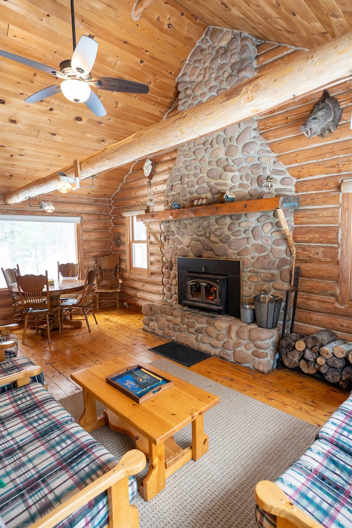 Top 12 PetFriendly Cabins Near Munising, Michigan Updated 2024 Trip101