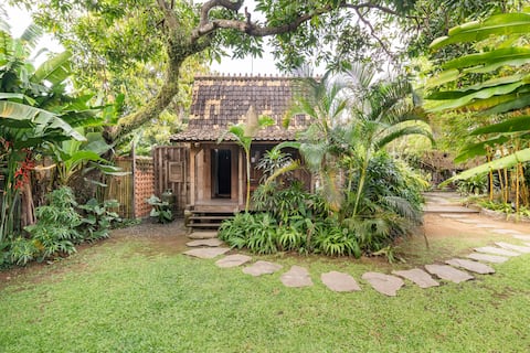 Semadi Living (wooden house)