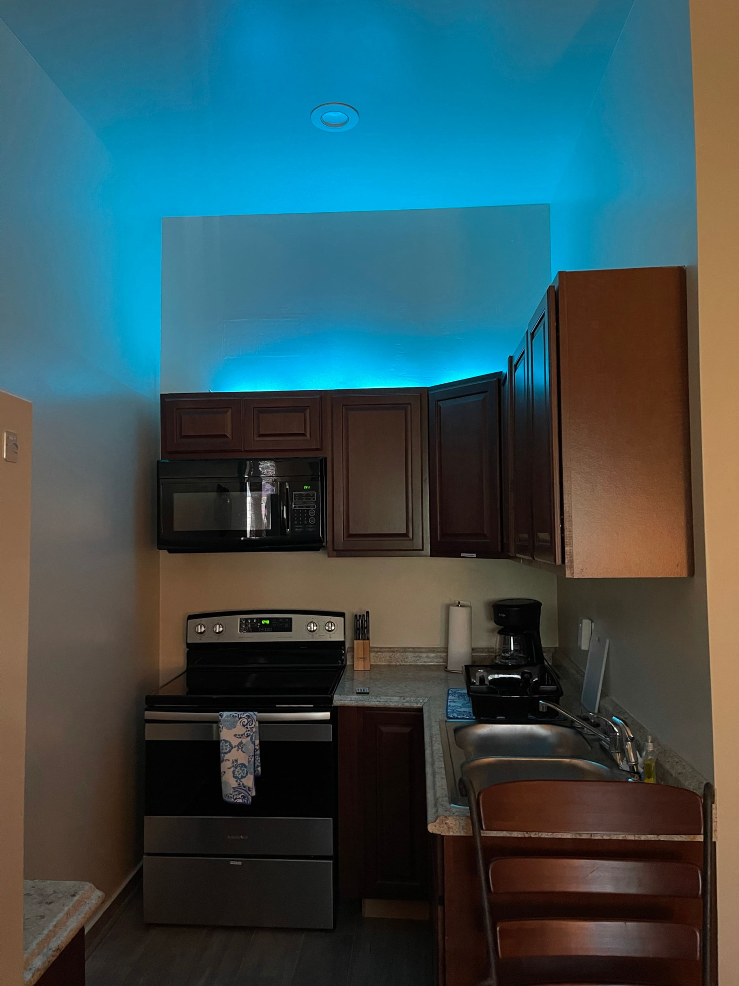 Condo in Hilo · ★4.94 · 1 bedroom · 2 beds · 1 private bath - Image 1