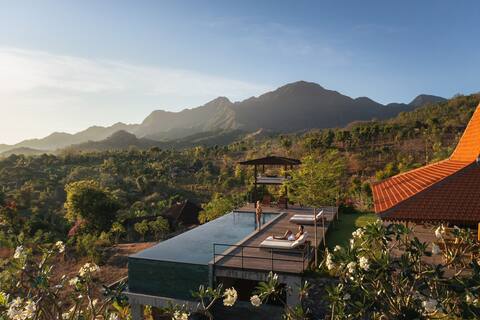 Villa Jahe,  Sumberkima Hill retreat