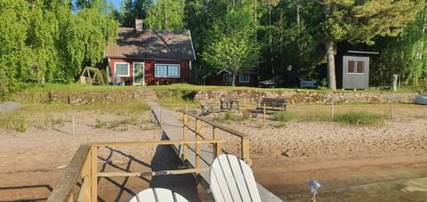 Charming cottage with your own beach and sauna