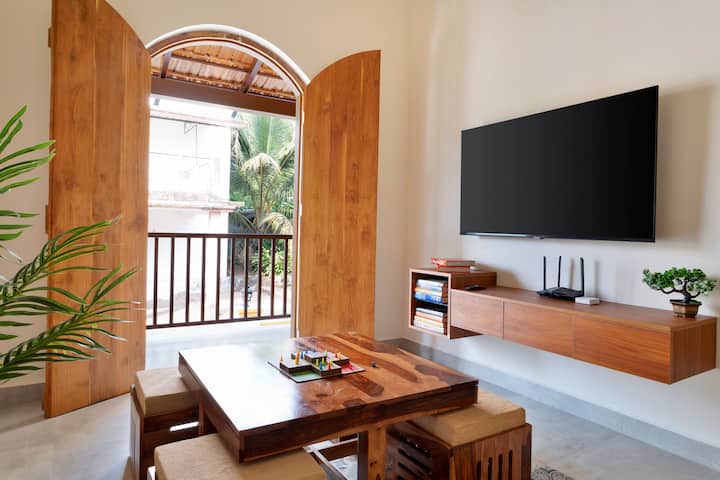 Living room image 4