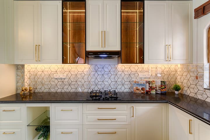 Full kitchen image 2