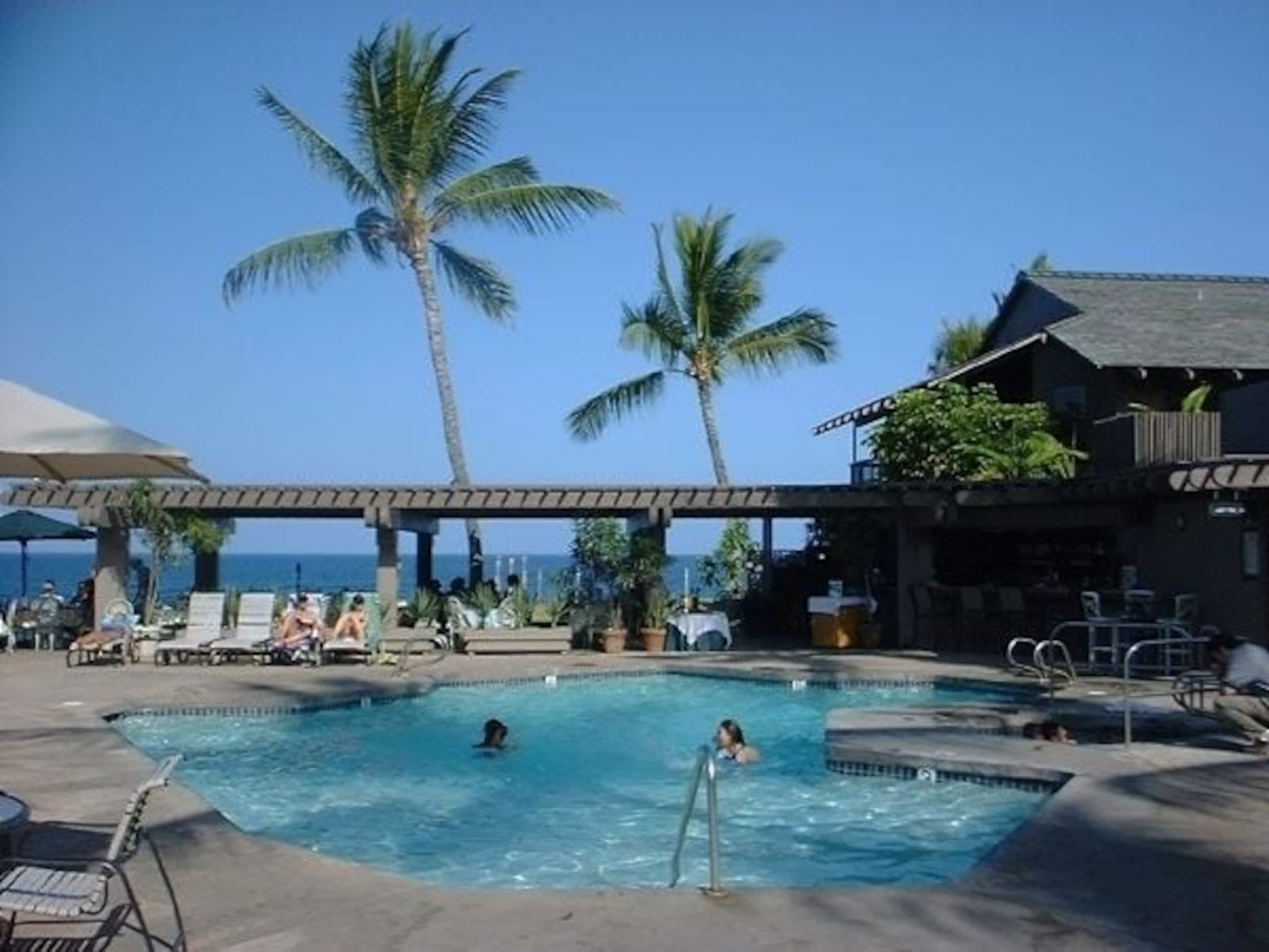 Condo in Kailua-Kona · ★4.85 · 2 bedrooms · 3 beds · 2 baths - Image 1