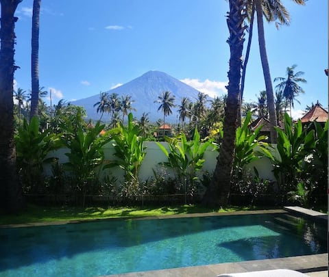 Villa Uhaïna Amed, Agung view, 500m from the beach