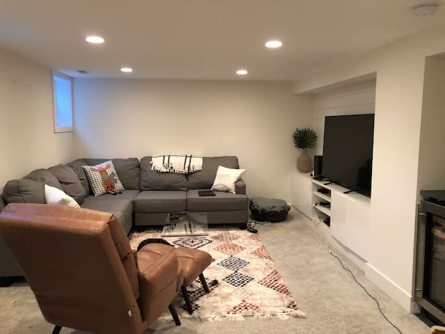 Charming Highlands Bungalow, Walk to Restaurants gallery image 2