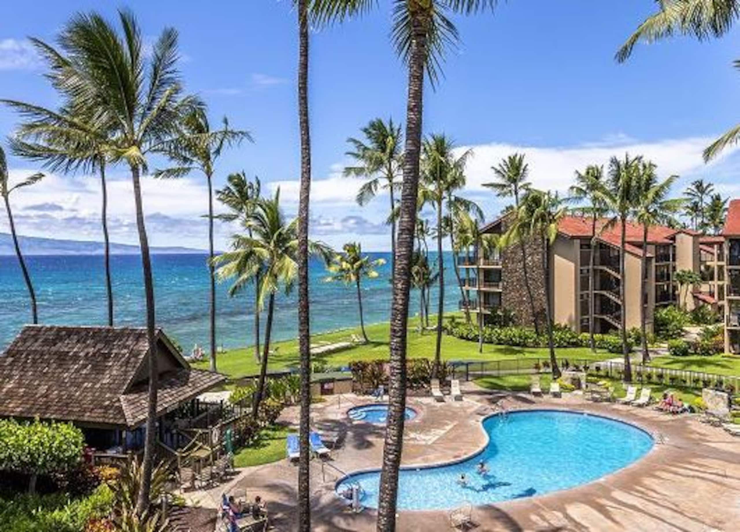 Condo in Lahaina · ★4.71 · 3 bedrooms · 3 beds · 3 baths - Image 35