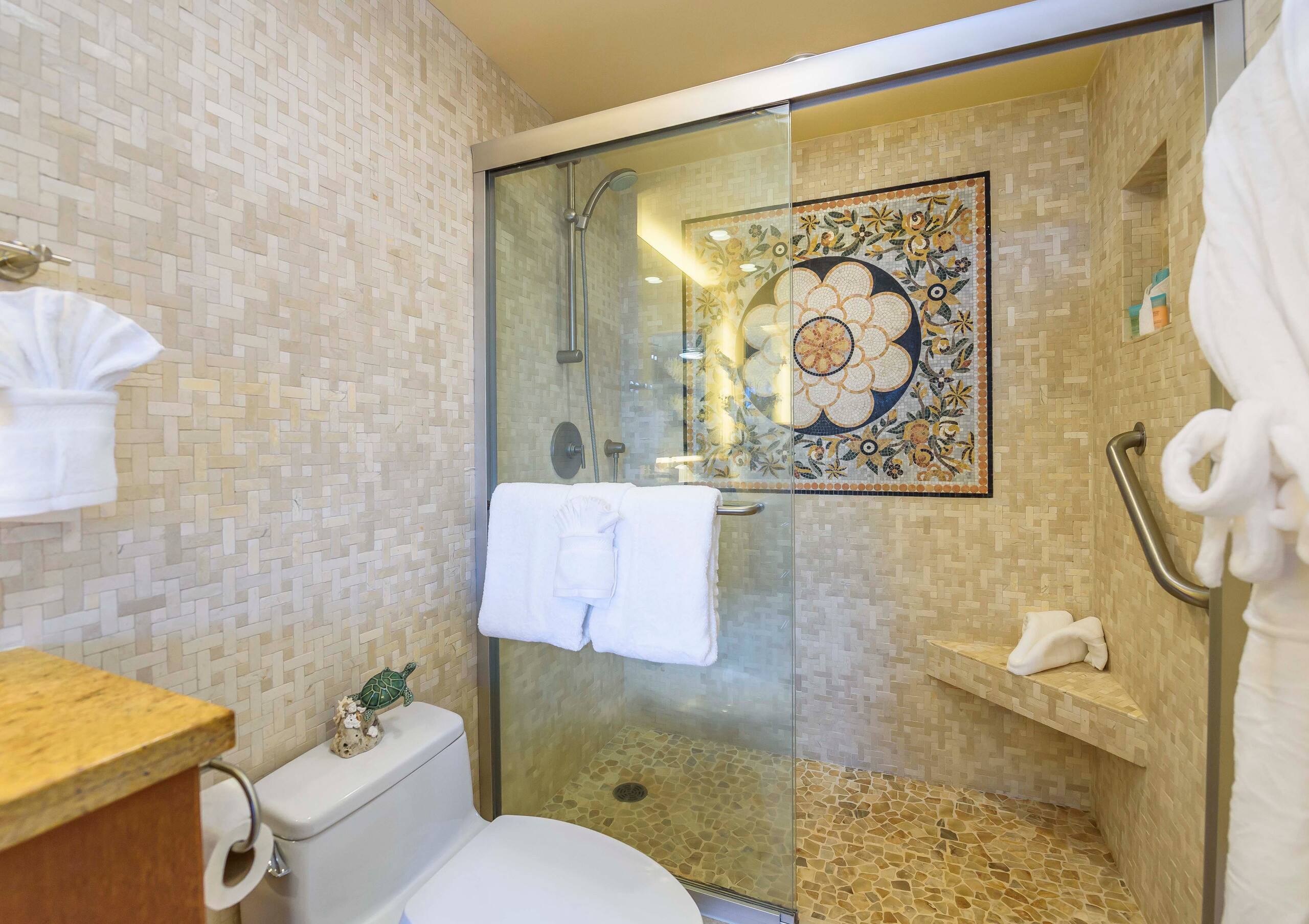 Condo in Lahaina · ★4.71 · 3 bedrooms · 3 beds · 3 baths - Image 30