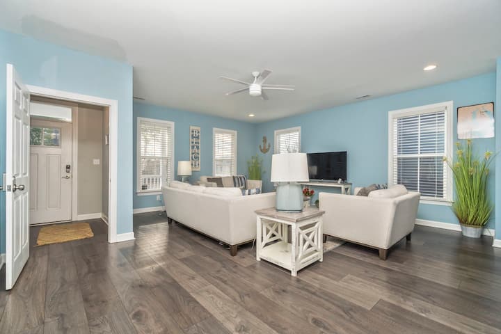 Beach Retreat With Hotub, Grill, Gameroom, Evc - Buckroe Beach, VA