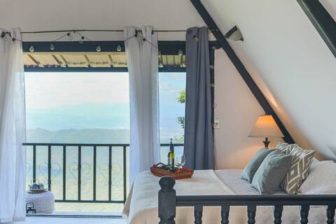 360° Summits | Comasagua | Loft in the Clouds