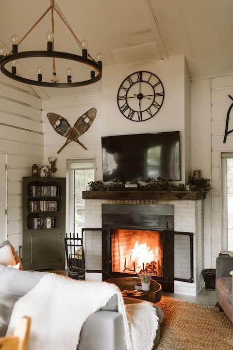 Jeffrey Lake Cabin | Lakefront · Hot Tub