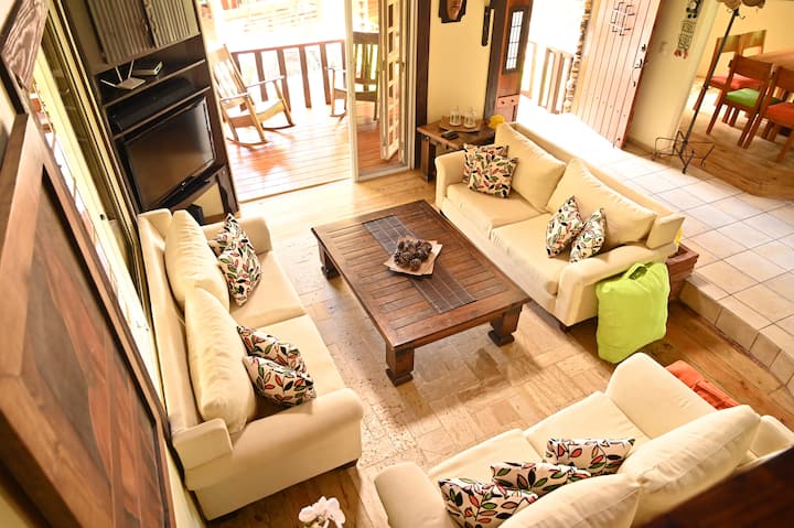 Villa Con Jacuzzi 20 Pers + Billar + Ping Pong - Jarabacoa