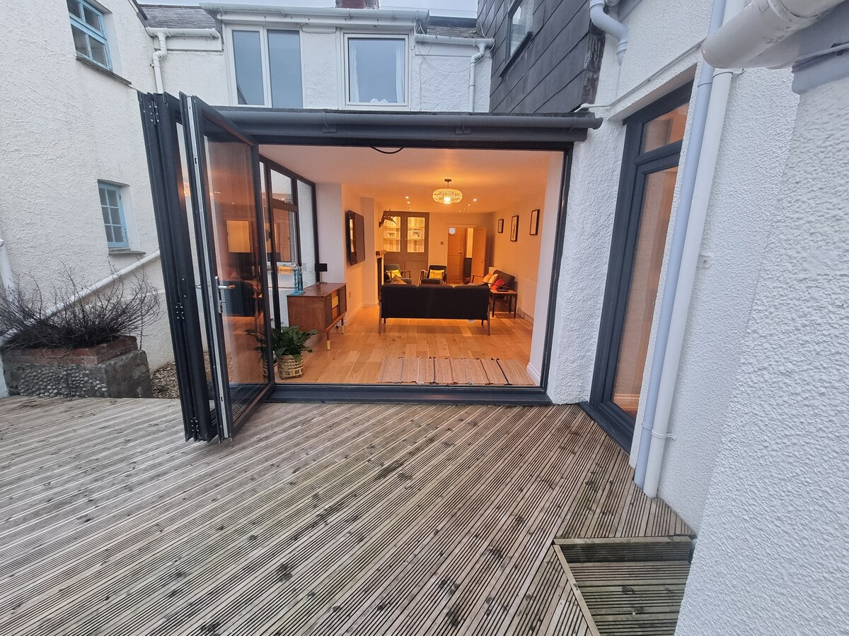 Top performing Airbnb: Neet Retreat, spacious, next to Summerleaze beach in Bude Stratton