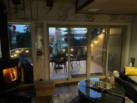 A Secret Paradise, Modern Comfort with Ocean Views