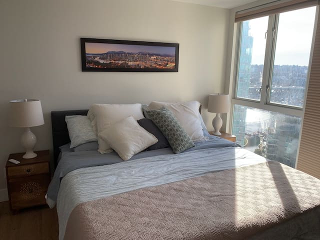 Sunset Beach Apt. Amazing Ocean Views gallery image 4