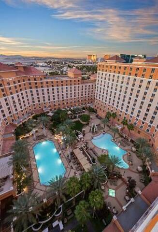 2 units of 2BR suites behind the MGM Grand gallery image 3