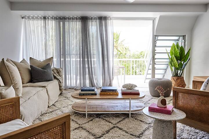 Village vibes & coastal life, Sunshine Beach gallery image 2