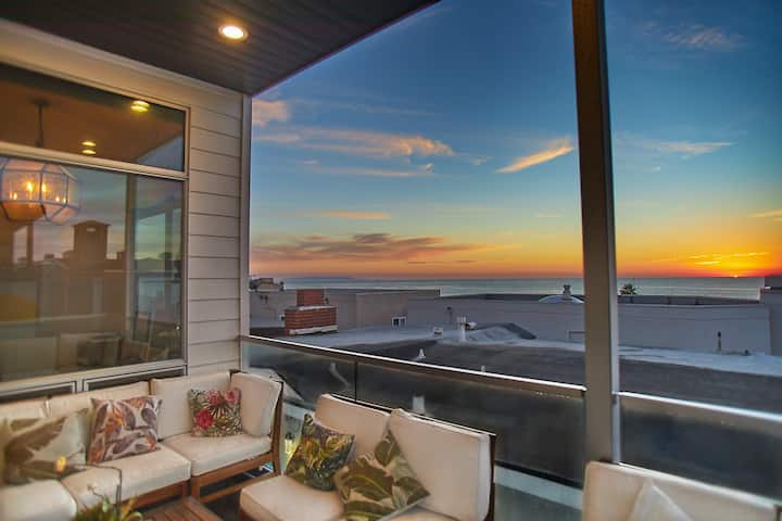 Luxury Beach Townhouse With Panoramic Ocean Views - Manhattan Beach, CA