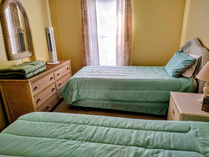 ห้องนอนที่ 4 พร้อมที่นอนเมมโมรี่โฟม XL