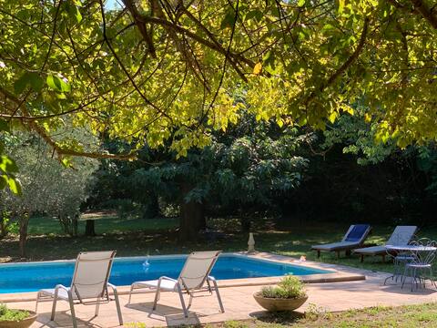 Your secret garden at Pont du Gard!