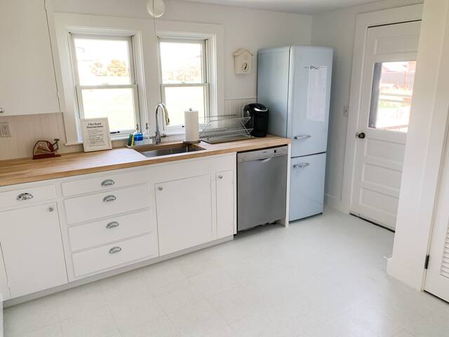 Oceanfront Compound by Kristin & Sakonnet Farm gallery image 5