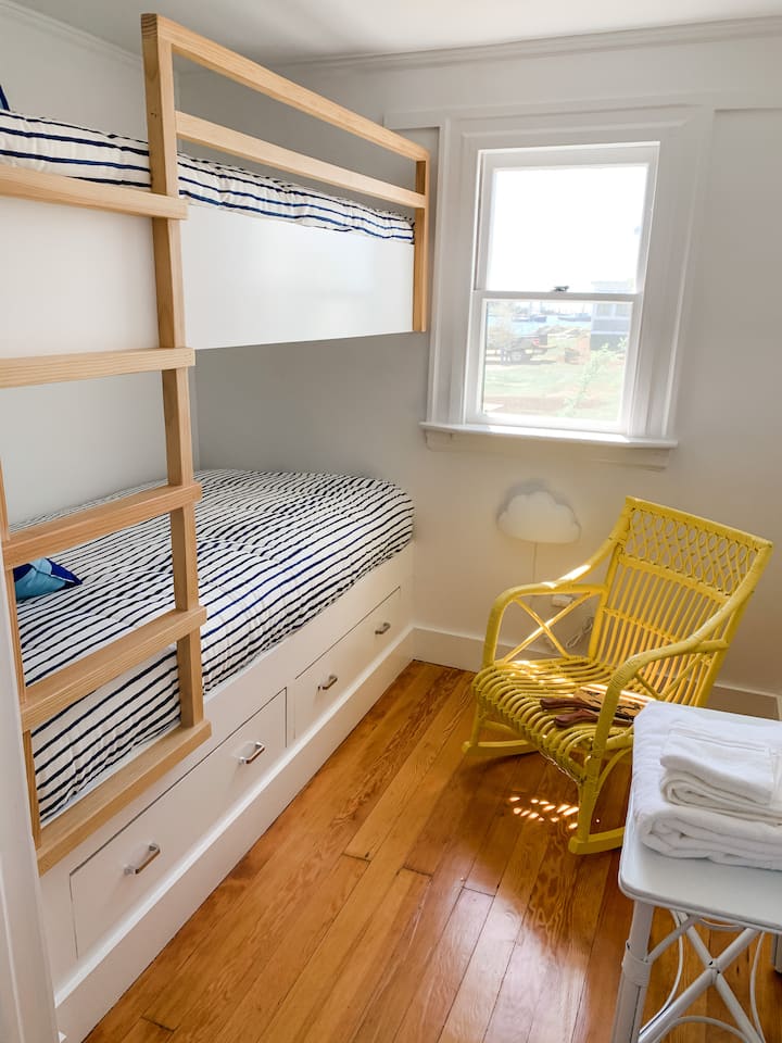 Bunkroom 2