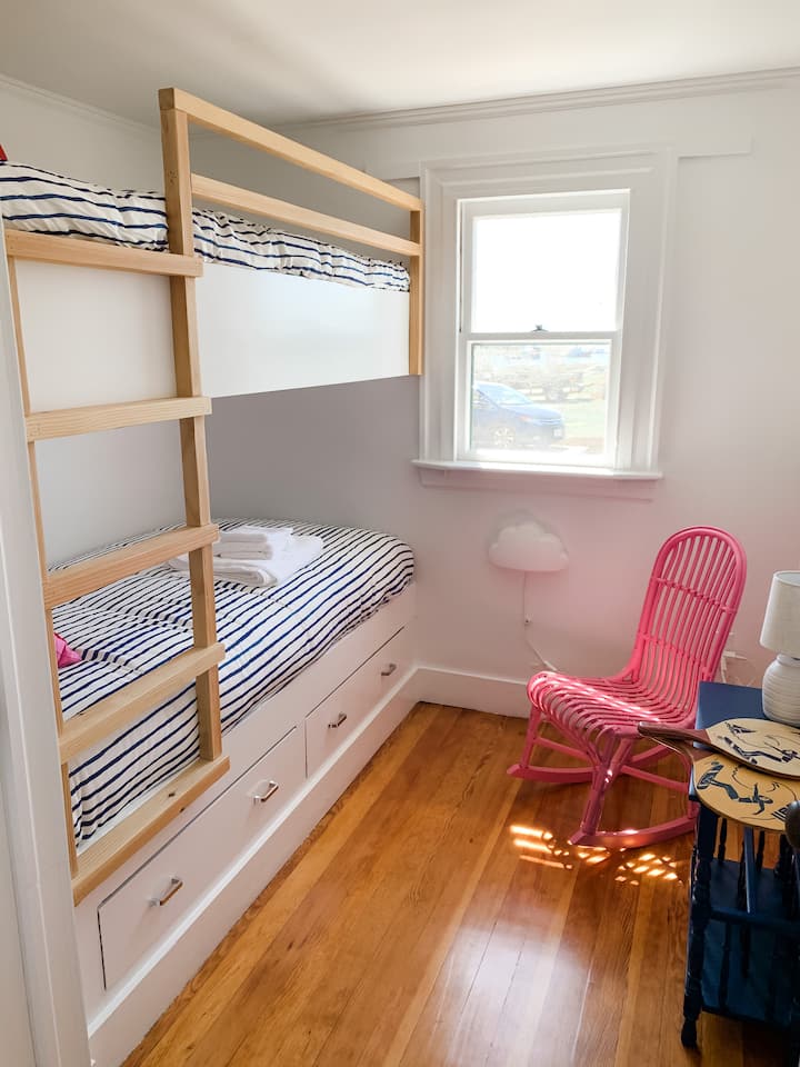 Bunkroom 1