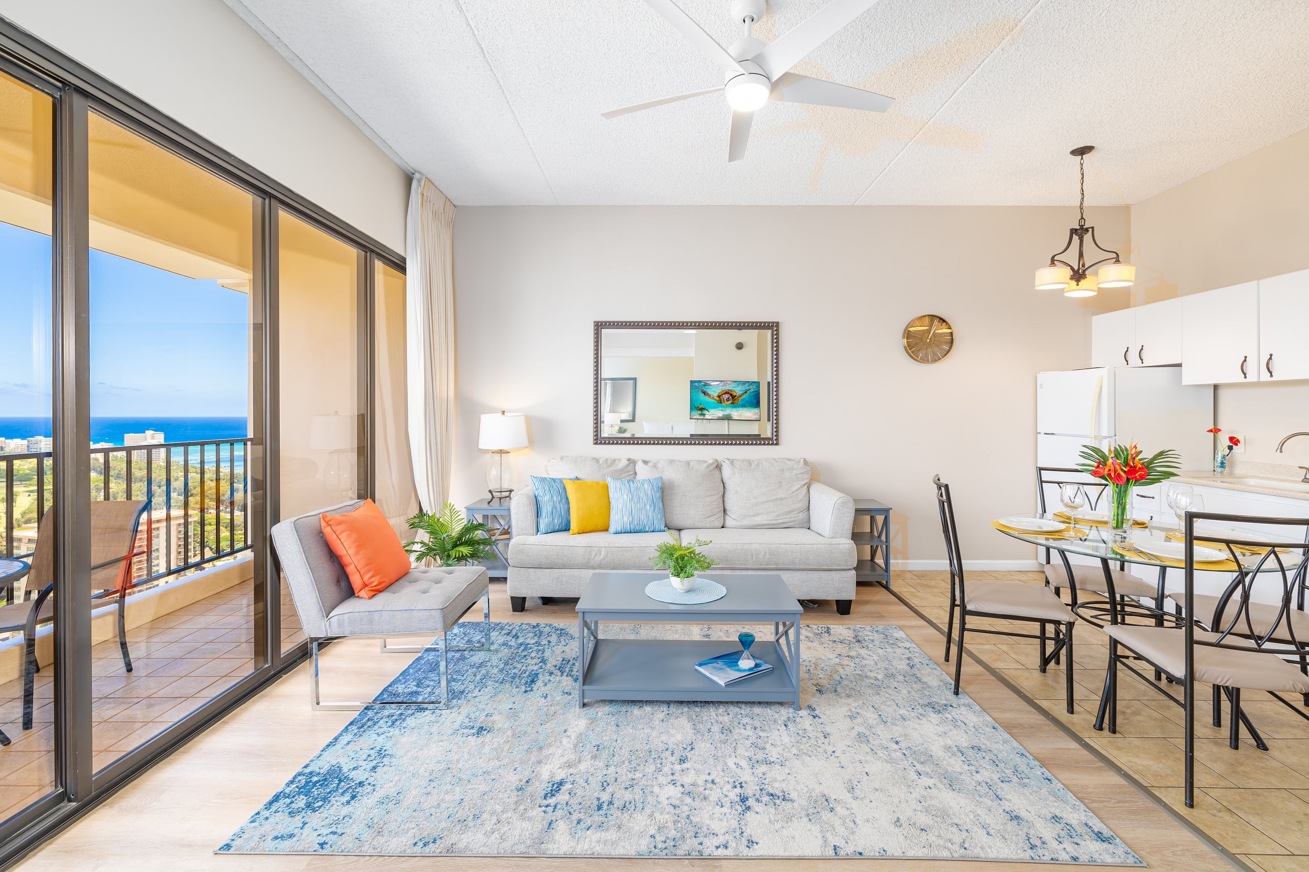 Condo in Honolulu · ★4.84 · 1 bedroom · 3 beds · 1 private bath - Image 7