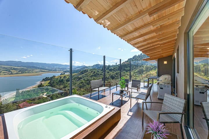 SPECTACULAR AND MODERN HOUSE IN SISGA WITH VIEWS
