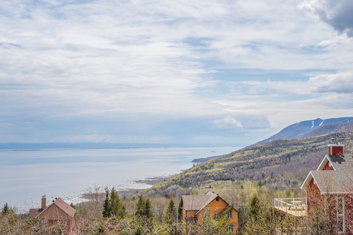 Petite-Rivière-Saint-François Vacation Rentals & Homes - Quebec, Canada |  Airbnb
