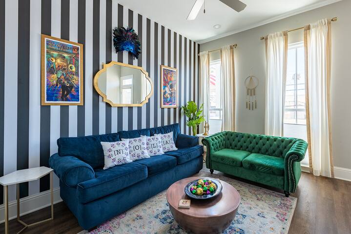 Prince Philip-Royal Treatment Near Garden District gallery image 3