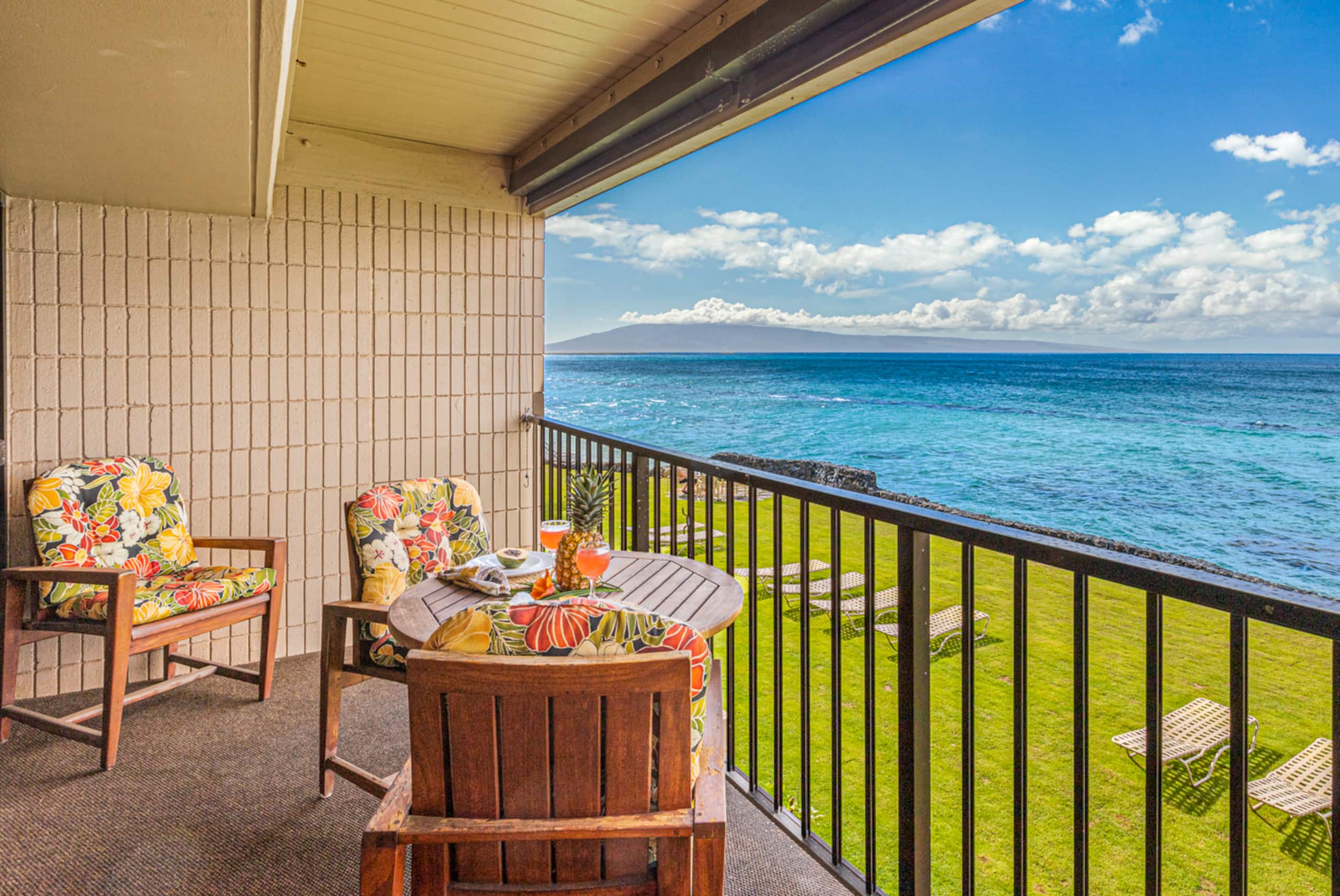 Condo in Lahaina · ★4.89 · 1 bedroom · 2 beds · 1 bath - Image 22