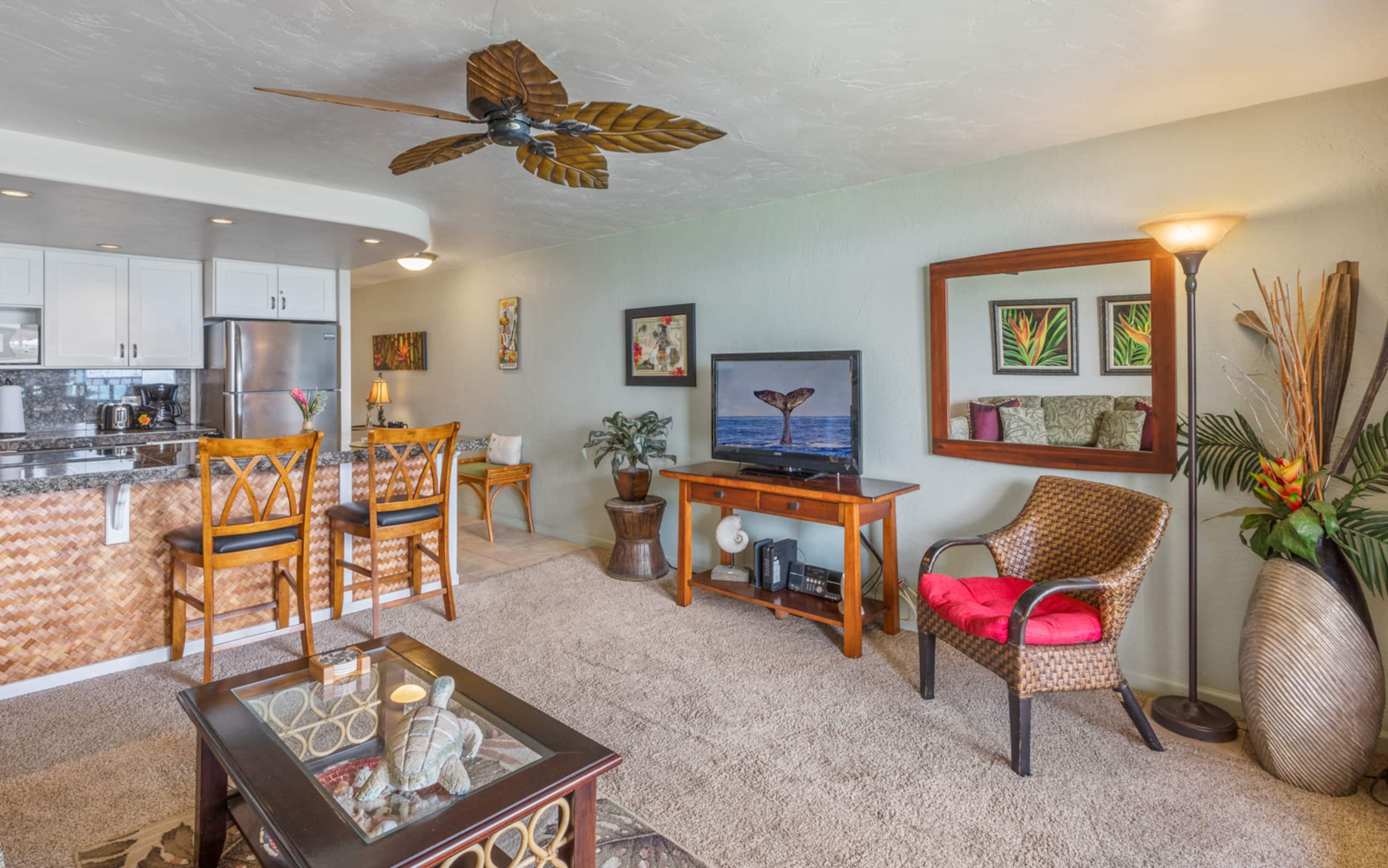 Condo in Lahaina · ★4.89 · 1 bedroom · 2 beds · 1 bath - Image 2