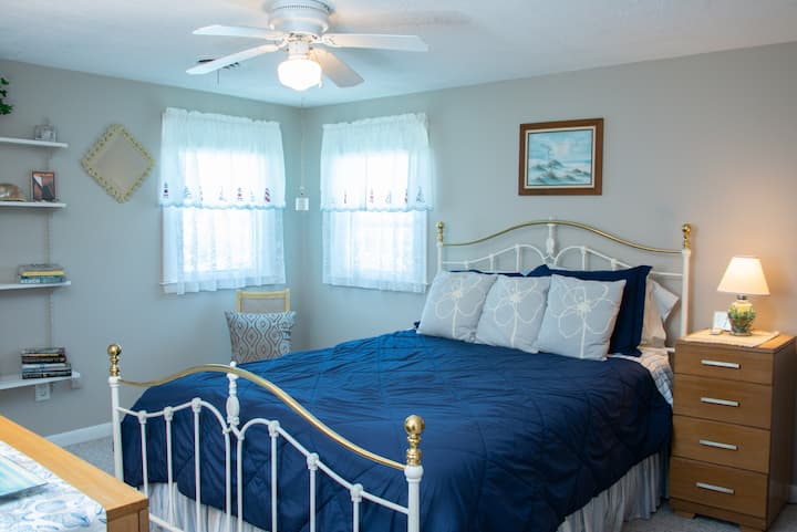 Spavaća soba br. 2 (bračni krevet) 