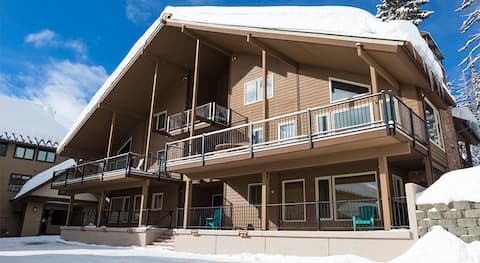 Charming Mountain condo