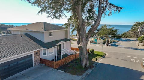 Ocean view house, beaches, trails, family friendly