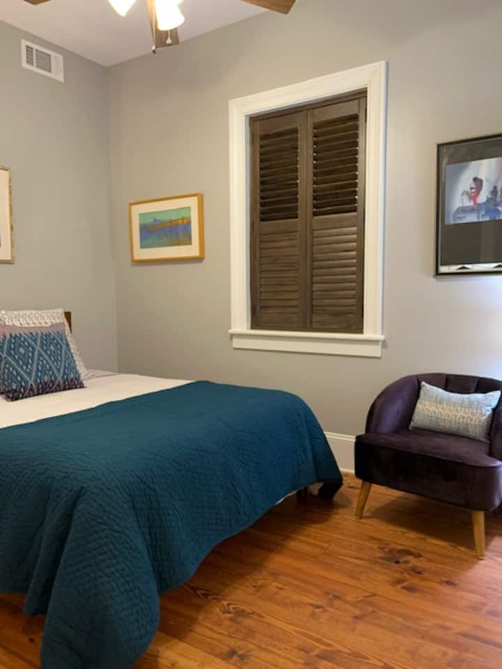 Соба за брачни кревети (