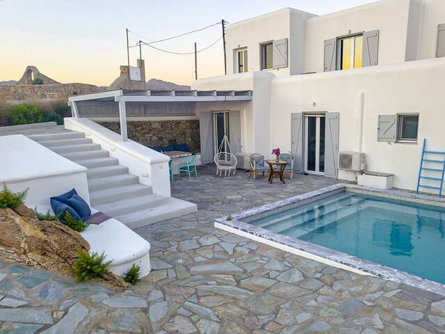 Unique Sea View Mykonos Villa gallery image 3