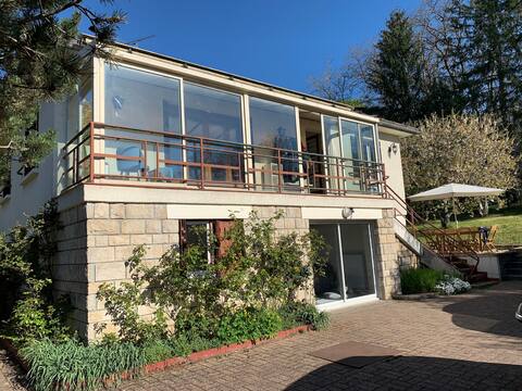 Charming cottage 2h from Paris