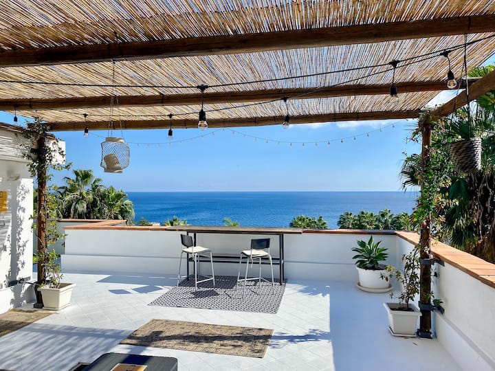 Aci Trezza Vacation Rentals & Homes - Sicily, Italy | Airbnb