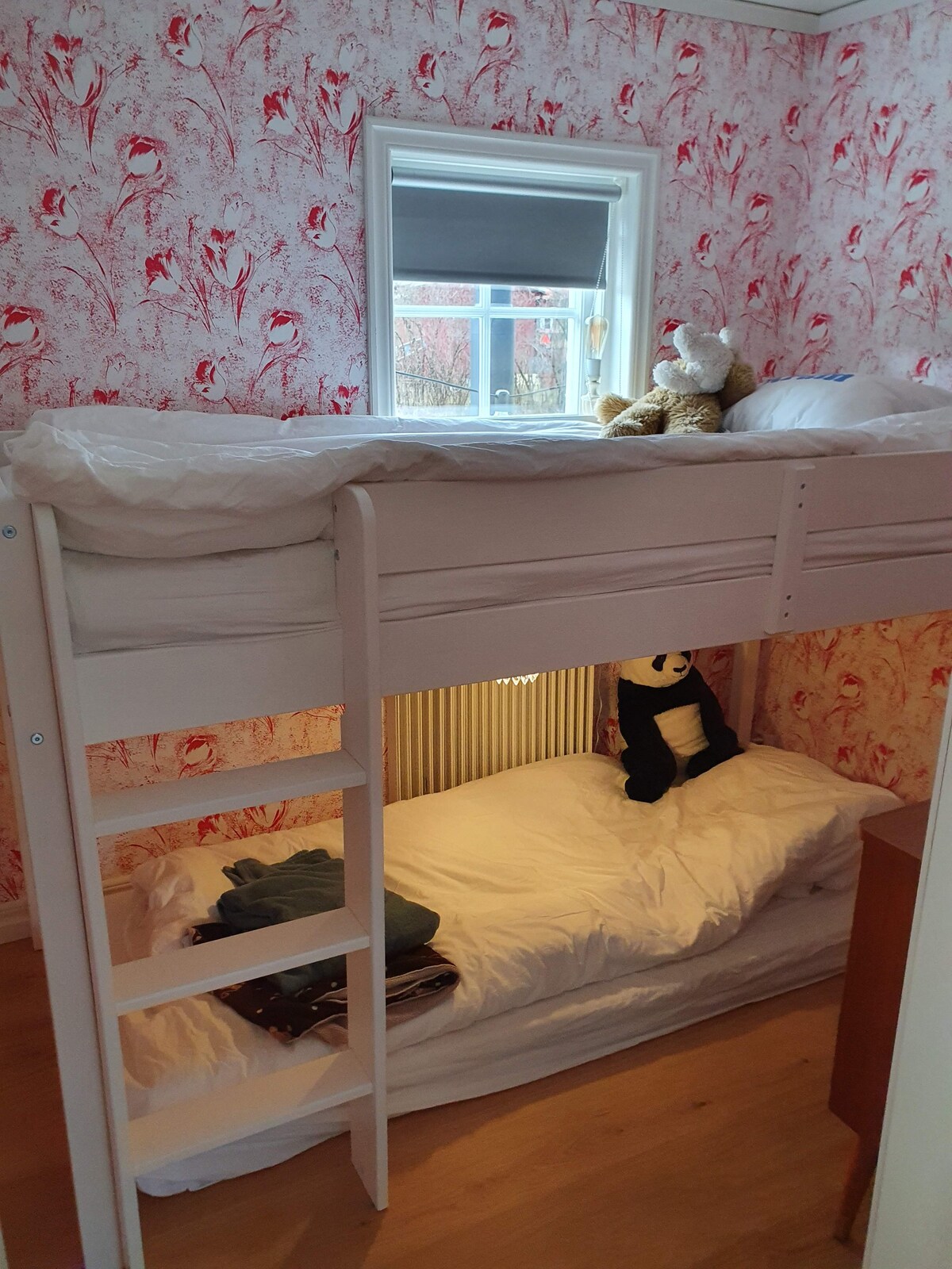 Litera con dos camas de 90x200 cm