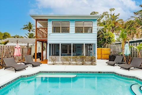 The Marlin: Heated Pool, 4 Houses to Beach