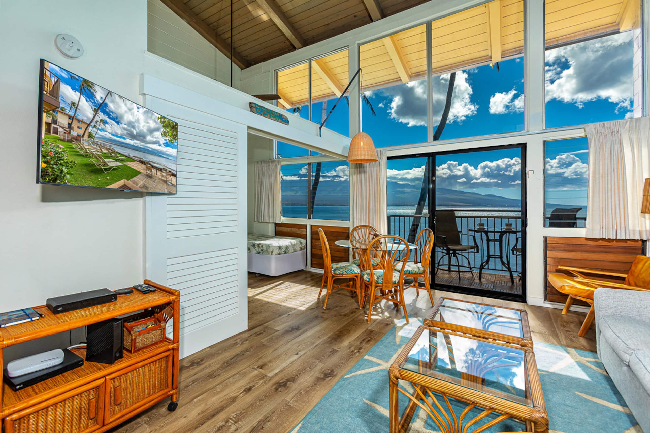 Condo in Wailuku · ★4.86 · 2 bedrooms · 4 beds · 2 private baths - Image 2
