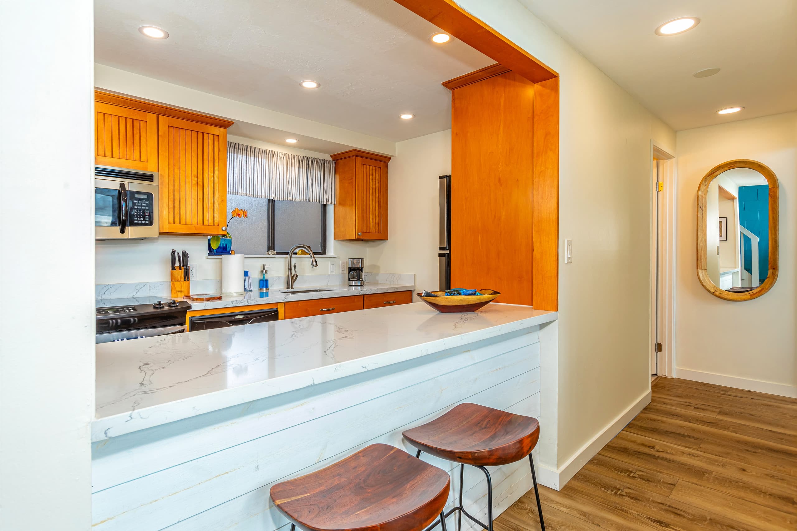 Condo in Wailuku · ★4.86 · 2 bedrooms · 4 beds · 2 private baths - Image 11