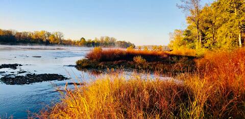 Pvt. Suite on the Maumee River near Maumee, OH