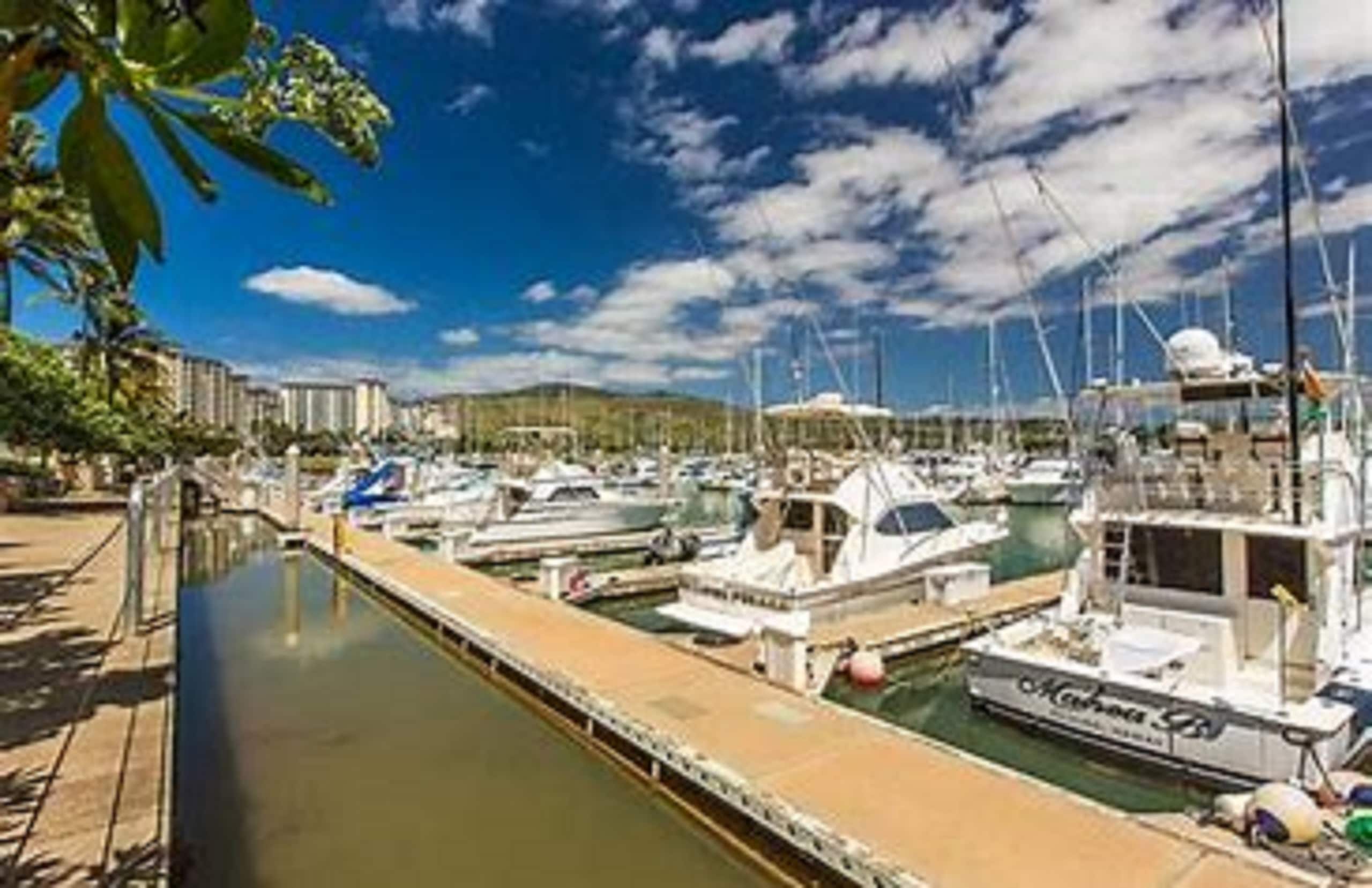 Condo in Kapolei · ★4.94 · 2 bedrooms · 5 beds · 2 private baths - Image 9