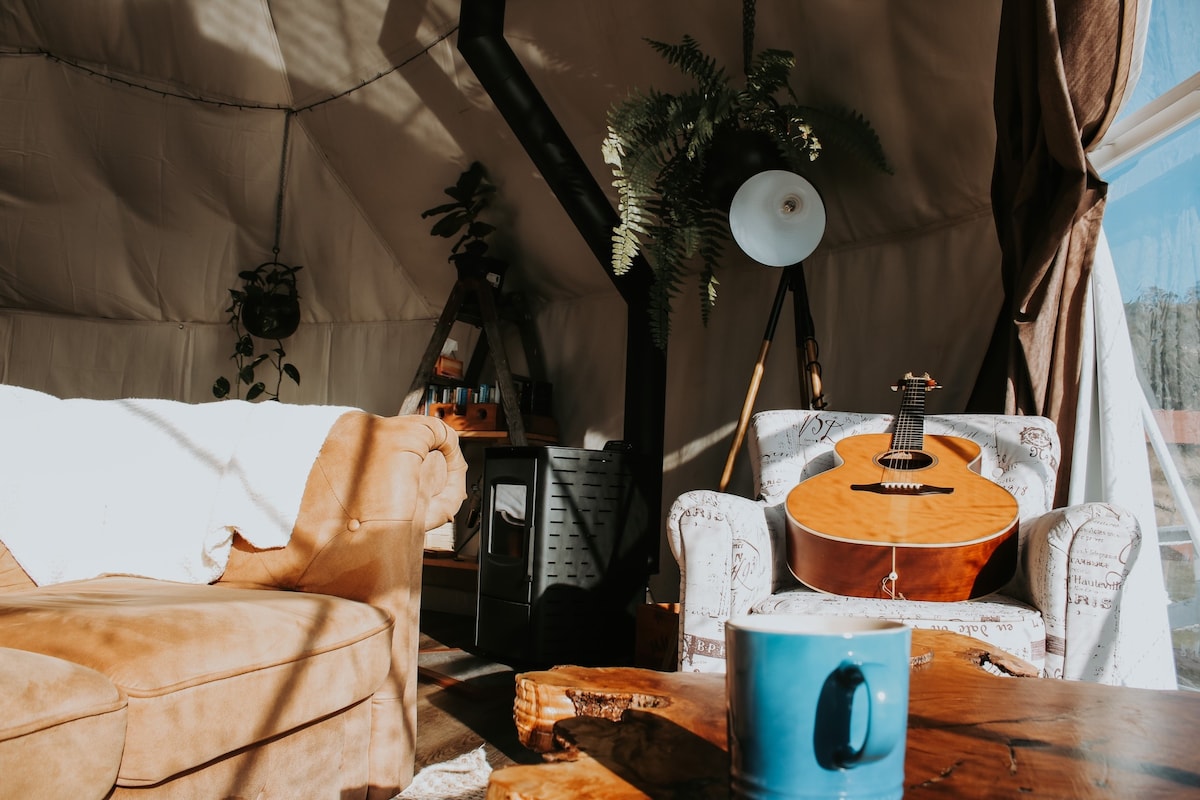 Popular Airbnb listing: Luna Lodge Tasmania - Tranquility Dome in Sorell