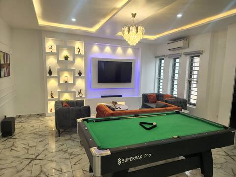 Modernly styled 4 Bedroom Duplex in Lekki