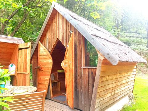 Chestnut Mini Cabin with River View